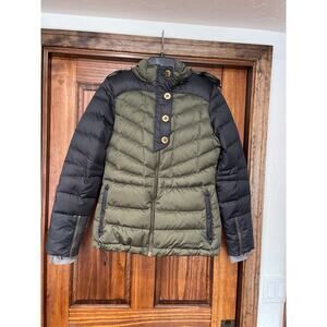 Cabela's Women's 650 goose down hooded puffer jacket in green and black M